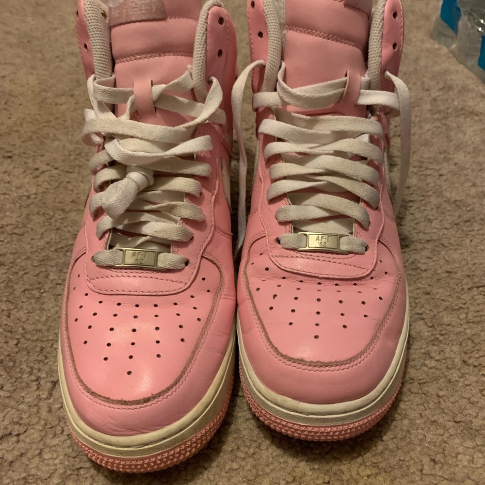 COPY - COPY - Pink Nike’s